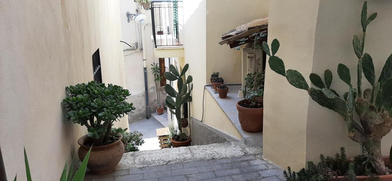 Pura Vida Iblea Hotel Ragusa Buitenkant foto