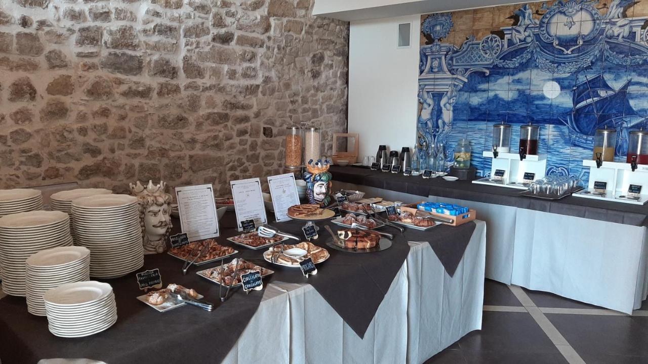 Pura Vida Iblea Hotel Ragusa Buitenkant foto
