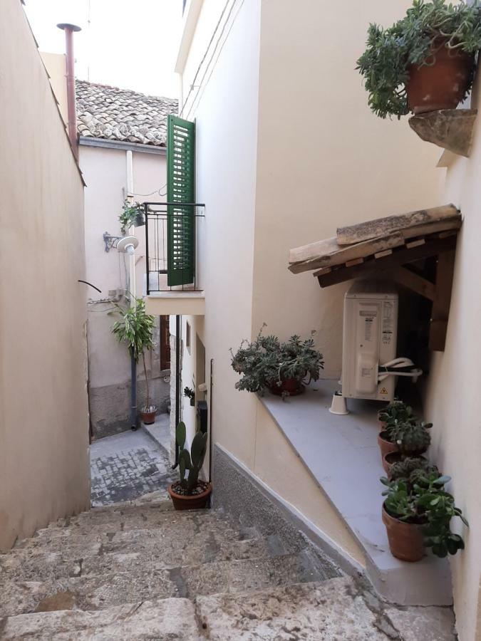Pura Vida Iblea Hotel Ragusa Buitenkant foto