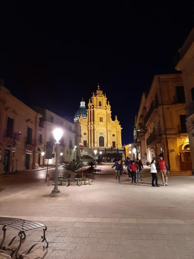 Pura Vida Iblea Hotel Ragusa Buitenkant foto