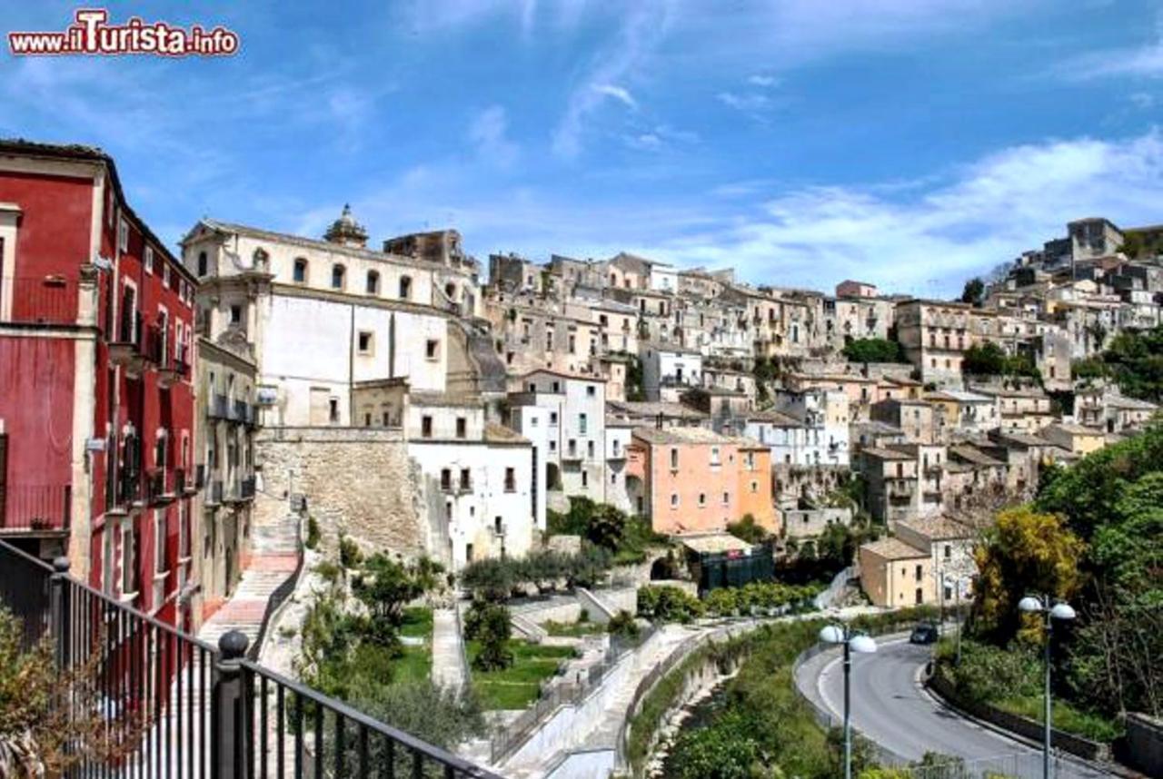 Pura Vida Iblea Hotel Ragusa Buitenkant foto