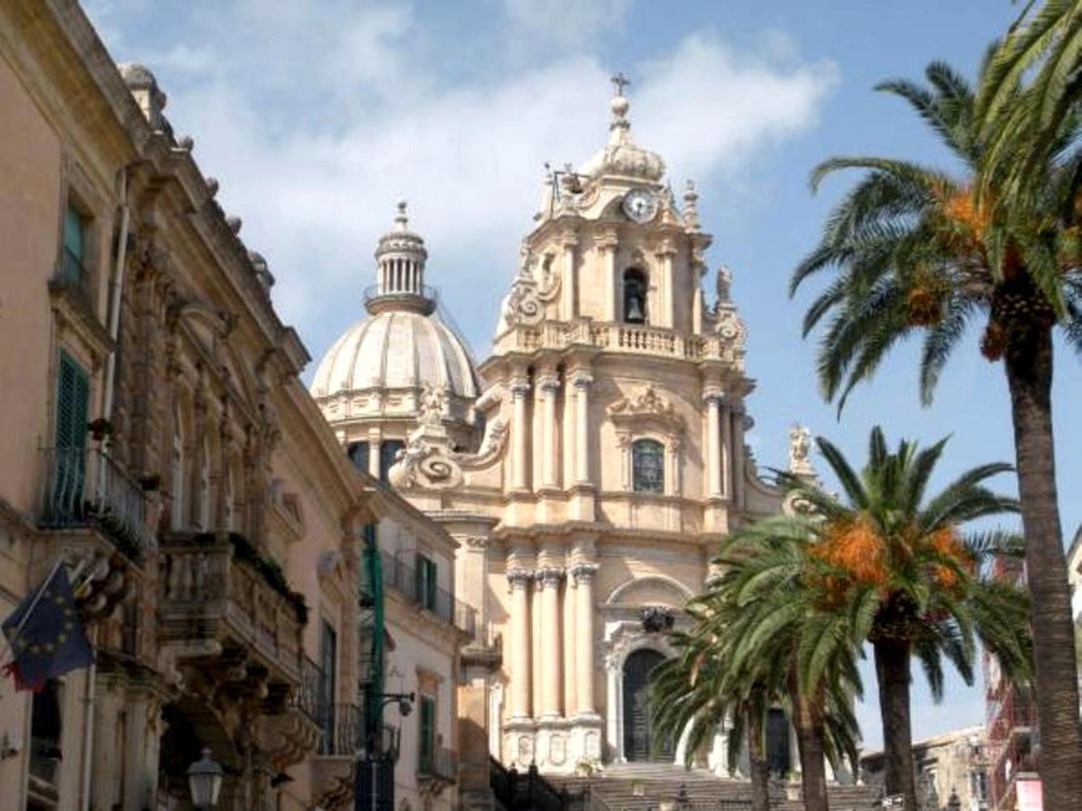Pura Vida Iblea Hotel Ragusa Buitenkant foto