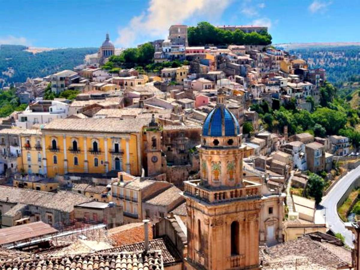 Pura Vida Iblea Hotel Ragusa Buitenkant foto